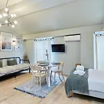 Centre De By Prestige *