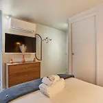Centre De By Prestige * Paris