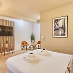 Apartment Centre De By Prestige