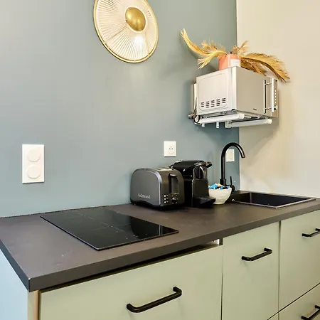 Centre De By Prestige