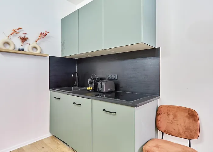 Centre De By Prestige